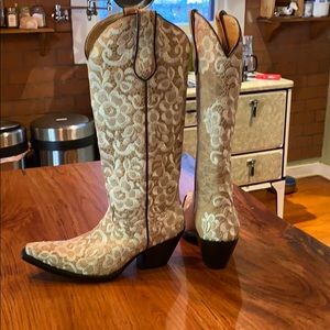 Corral leather embroidered boots